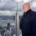 Claus Hommelhoff i Aarhus Øje/Lighthouse, som han har været med til at få bygget på Aarhus Ø. Foto: Joachim Ladefoged