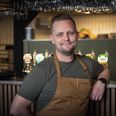 Rasmus Bahnsen, der leder GårdCaféen, har lavet et morgenmadskoncept, der også passer til studernede og pensionister. Pressefoto