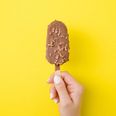 Børn sigtet for at stjæle chokoladebar og is.