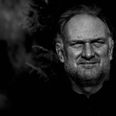 Hvis hestene på Molslaboratoriet ikke kan finde nok føde om vinteren, bliver de givet væk eller slået ihjel. Det er et frit og godt hesteliv, mener naturformidler Morten D.D. Hansen.