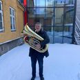 Hugo Nørgaard, 67, har i 30 år ledet Blæs & Rock med en unik kombination af blæsere og rockinstrumenter, præget af hans inspirerende ledelse. Foto: Lars Norman Thomsen