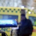 Mandlig bilist blev kørt på skadestuen efter uheld på Djursland.