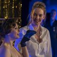 Ditte Hansen og Louise Mieritz er entertainere med stort E. Foto: Nordisk Film / Rolf Konow.