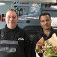 Blomster til Solomon Mogos Hagos efter endt uddannelse. Pressefoto
