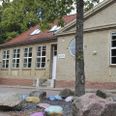 Klubben i Beder står til at blive lukket. Den skal flyttes ind på skolen.