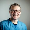 KOL-patienter falder ned mellem stolene, har ingen rigtige rettigheder og har svært ved at få både eksempelvis rygestopbehandling og at komme på hospice. Det siger Anders Løkke, der er overlæge på Lungemedicinsk Afdeling på Vejle Sygehus og professor ved Syddansk Universitet. - Foto: Jesper Balleby/Free
