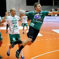 Morten Balling i flyvende stil for Skanderborg Håndbold. Arkivfoto Ole Nielsen