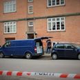 Nederst i artiklen kan du se en tidslinje over det forløb, der ledte op til anholdelsen af den drabssigtede 71-årige.