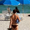 En badetur ved Ballehage Strand udviklede sig onsdag kedeligt for 26-årig kvinde. Foto: Arkiv