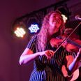 Folkemusik er en gammel tradition, men det gør den ikke mindre relevant i dag. Det vil Aarhus Folk Festival vise. Foto: Franseska Mortensen