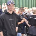 Kasper kunne onsdag vise sine nye venner rundt i sin by Ebeltoft, da Marilyn Anne kastede anker ude i vigen. Foto: Anette Bonde.
