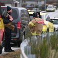Der var både politi, ambulance, brandvæsen og folk fra Forsvarets Ammunitionsrydningstjeneste til stede i Vorup mandag. Foto: Presse-fotos.dk
