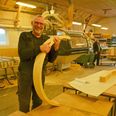 Harald Grønlund er indehaver af snedkervirksomheden Flex-line og formand for Dansk Industri Byggeri på Djursland, som ikke forstår den langvarige behandling af byggesager i Norddjurs. Foto: Søren Andersen