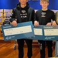 Talenterne Victor Hoveling (tv.) og Mikkel Gribsholt bokser lørdag i rødt og hvidt i Malmø, når Danmark møder broderlandet til et ægte arvefjendeopgør i nævefægtning. Foto: Lars Norman Thomsen