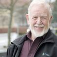 Vi skylder stor tak til de mennesker, som har meldt sig som hjerteløbere – vi så her, hvor effektivt det virker, at disse mennesker bliver kontaktet samtidig med, at alarmen går, og er fremme indenfor tre minutter ved hjertestoppet", fortæller Ingvar Frier efter hændelsen i Galaksen. Arkivfoto: Martin Warming