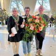 Fra venstre er bronzevinder Marianne Møller, guldvinder Berit Skjødtgaard og til højre Dan Xavier med sølvmedaljen. Privatfoto.