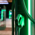 »På nuværende tidspunkt er denne type tyveri ifølge strafferammen alment tyveri, men vi burde måske tale ind i, at det er kritisk infrastruktur, man ødelægger,« siger Gent Grinvalds, der er chef for E-mobilitet hos Drivkraft Danmark. Foto: AdobeStock