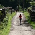 'Pruttemanden' er tilbage. En 32-åriog kvinde blev forleden stoppet af ham på en sti ved Usserød Kongevej. Arkivfoto