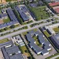 Politiet efterlyser vidner, der har set en mistænkelig mand på Gøteborg Allé i nat, hvor en ung kvinde blev antastet i sit hjem.