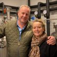 Michael og Lott har dannet par siden 2013. Hvor de fleste kvinder har et anstrengt forhold til en af bivirkningerne ved ølbrygning - klistrede gulve - finder Lott det spændende at blive dus med bryggekunstens kemiske processer.