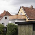 Når en boligejer har modtaget den såkaldte deklaration til 2022-vurderingen, har vedkommende mulighed for at se informationerne igennem for fejl eller mangler. (Arkivfoto). - Foto: Tobias Kobborg/Ritzau Scanpix