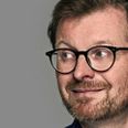 NP Henriksen, Daniel Lill og Sebastian Dorset inviterer publikum inden for i comedyverdenens sjove insiderhistorier. Pressefoto