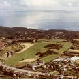 Luftfoto over Skåde Bakker. I midten ses Skåde Golfklubs baner. Til venstre ses Emiliedal teglværk. Foto: Stadsingeniørens Kontor, ca. 1965, Aarhus Stadsarkiv