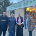 Initiativtager Per Rasmussen og fra venstre Annebet Kirk-Thomsen Hesselund, Anja Degn Lerkjær og Lis Bilde fra Støtteforeningen Voldumegnens Friskole ser frem til