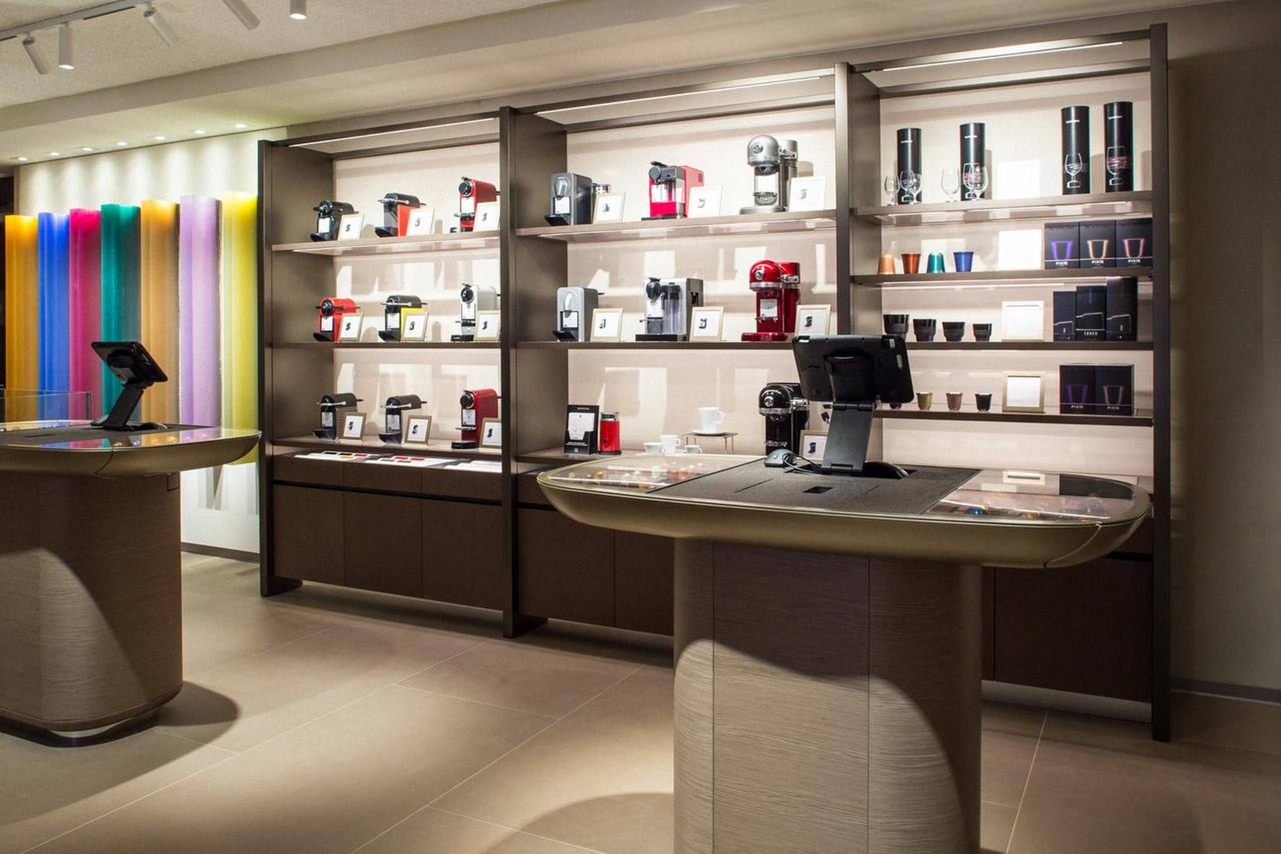 Gennemvæd Ko Link Nespresso åbner ny og mere bæredygtig butik i Bruuns Galleri