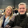 Carsten Nielsen og Annemette Sørensen er blandt dem, der håber, de 50 mio. kr. vil gå til en svømmehal på Klank. De er ikke begejstrede for måden, processen er lagt ud til de lokale på og ville have foretrukket, pengene blev givet til et øremærket projekt. Foto: Grethe Bo Madsen
