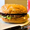 Byens Burger har haft besøg af Fødevarestyrelsens kontrollanter. De målte alt for høje temperaturer i en køledisk. Foto: Thomas Larsen/Jyllands-Posten/Ritzau Scanpix