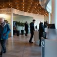 »Vi skal jo finde besparelser. Om vi kan nå helt i mål, ved jeg ikke. Men det er klart, at vi bliver nødt til at finde nogle besparelser,« siger lyder det fra borgmesteren i Syddjurs Kommune, Ole Bollesen (t.v.). Arkivfoto: Morten Lau-Nielsen