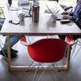 Arbejdsmiljøloven gælder også på din hjemmearbejdsplads. Derfor skal den indrettes sikkerhedsmæssigt og sundhedsmæssigt forsvarligt ifølge BFA - BrancheFællesskabet for Arbejdsmiljø for Velfærd og Offentlig administration. (Arkivfoto) - Foto: Liselotte Sabroe/Ritzau Scanpix