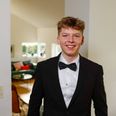 Jonathan Vestergaard fra Låsby var sammen med Isabella Justesen fra Ry blandt de knap 200 uge fra landets kommuner, der var inviteret med til Prins Christians 18-års fødselsdagsfest. Privatfoto