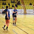 Hadsten SK's håndboldkvinder var tæt på sensationen. Den smuldrede da Ringkøbing vandt 28-18 tirsdag efter påske.