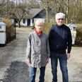 Inger og Knud Storgård fik først skovejerne med til at køre udenom deres gårdsplads med skovmaskiner, selv om skovejerne havde vundet hævd. I stedet lavede parret en ny vej til skoven. Det var ikke nok, og et nyt krav opstod.