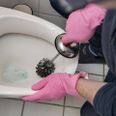 Er det nok med rengøring hver tredje uge hos de ældre og handicappede i Norddjurs? Kommunen har fået kritik for ikke at have styr på tingene, da det gik stærkt med at føre sparekrav igennem. Foto: Foto: Tommy Verting