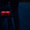 Mange cyklister bryder enten bevidst eller uforvarende reglerne for cykellygter. I bedste fald koster det 700 kroner i bøde - i værste fald koster det ulykker. Foto: Adobe Stock