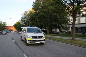 Politiet mener at vide, hvem der stod bag knivstikkeri, og opfordrer gerningsmændene til at melde sig selv. 