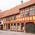 Den fredede 1700-tals købmandsgård på Klostergade 58. Fotograf Ib Nicolajsen, 2015, Aarhus Stadsarkiv