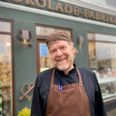 Jens Juhl er formand for Cityforeningen og han glæder sig over, at byen snart bliver klædt i noder, farver og fest for alle os, der ikke skal på festival. Foto Grethe Bo Madsen