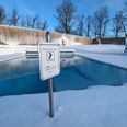 Der er mulighed for vinterbadning i Låsby Svømmebad resten af året. Foto: Låsby Svømmebad.