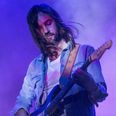 Tame Impala og forsanger Kevin Parker leverede et helstøbt sceneshow, da de lukkede den grønne scene på Northside.