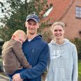 Sif Frostholm sammen med sin kæreste Nikolaj Voldby og deres søn Leo.