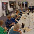 Monteringsworkshop i kulturhuset i Hammel. Pressefoto