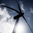 Skaføgaard Hybridpark planlægger fem vindmøller op til 150 meter høje samt en solcellepark, men Syddjurs Kommune vil først tage stilling til projektet efter vedtagelsen af den nye kommuneplan. Arkivfoto