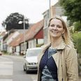 Charlotte Abildgaard Poulsen - fotograferet i sit es i Kongebyen i Skanderborg - afløses indtil 30. juni i byrådet af partifællen Ole Drøgemüller. Arkivfoto