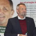 Tommy Bøgehøj inviterer gerne Britt Bager indenfor i varmen hos de konservative i Djurskredsen. Arkivfoto