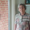 Bente Jessen fra Allingåbro savner en god forklaring på, hvorfor hun og andre ældre, der har haft gavn af tilbuddet, ikke længere skal have mulighed for at selvtræne i eget tempo på kommunens plejecentre. Foto: Søren Brunsgaard Ladefoged.