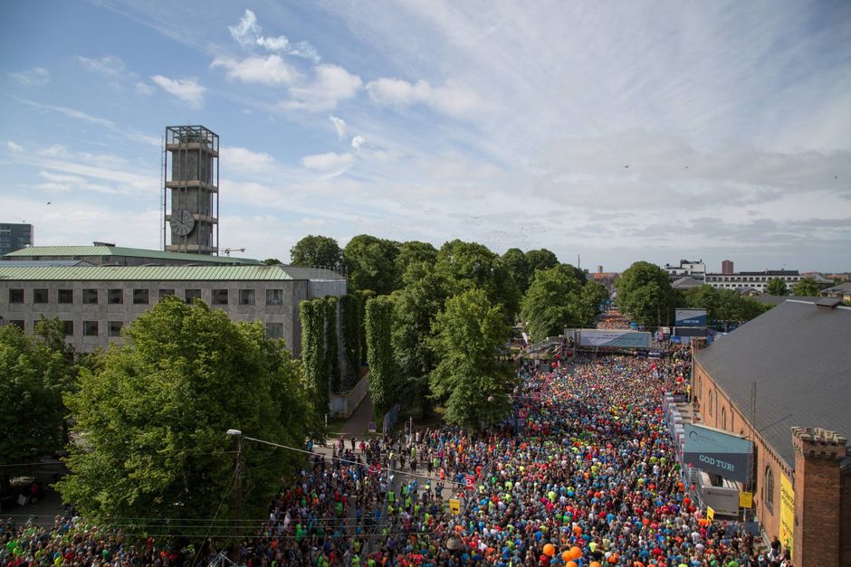Søndag d. 11. juni bliver flere gader spærret af i hjertet af Aarhus for at give plads til op til cirka 10.000 løbere. I dagene op til løbet, vil dele af Frederiks Allé være ufremkommelige.